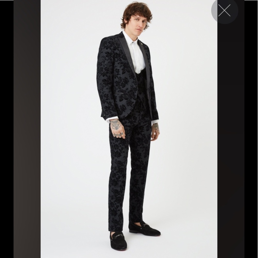 Twisted Tailor floral 3 piece suit